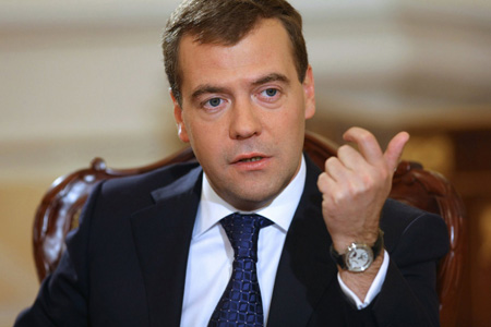 Дмитрий Медведев считает, что не только Иосиф Сталин, но и целый ряд других руководителей заслуживают самой жесткой оценки. 