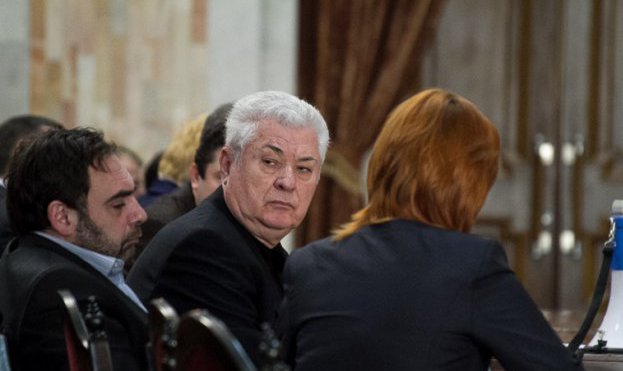 Voronin consideră că în perioada octombrie 2010 - ianuarie 2013, au fost devalorizate valorile mobiliare ai acestei bănci.