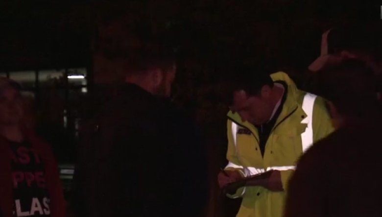 O tânără de 19 de ani a fost lovită pe trecerea de pietoni.