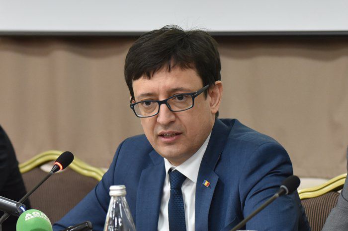 În curând primarii vor putea semna și înregistra contracte online. Foto: moldova.md