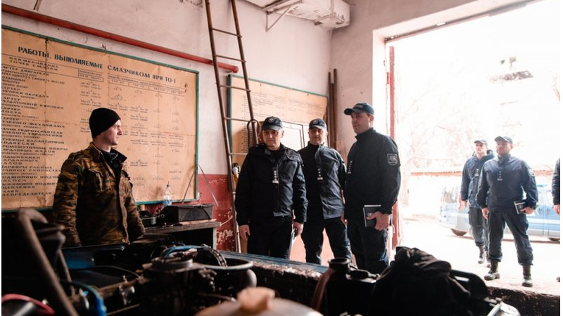 В отделениях пограничной полиции прошли проверки.
