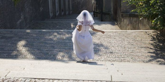 Un bărbat, eliberat după ce rudele unei tinere îl luase ostatic