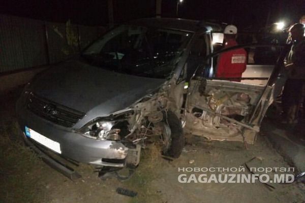 В Конгазе произошло ДТП: автомобиль столкнулся с грузовиком.