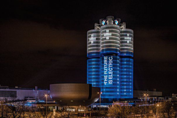 În 2017, BMW Group a livrat peste 100.000 de automobile electrificate.