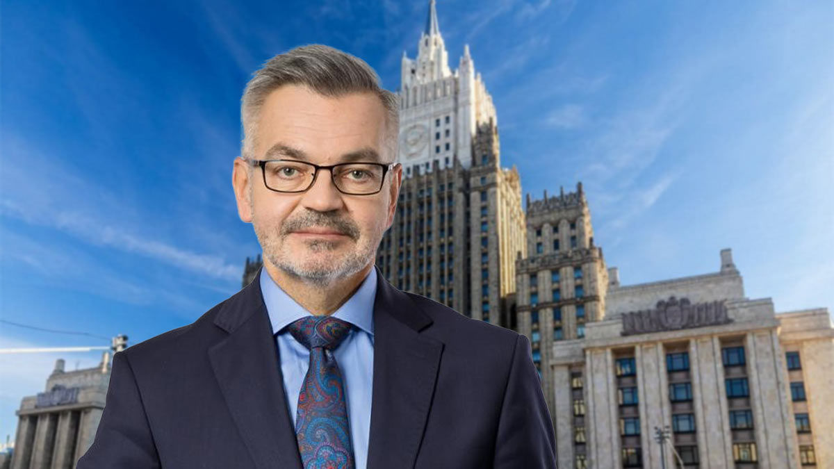 Россия потребовала от Польши извинений за нападение на посла в Варшаве.