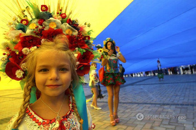 Astăzi se împlinesc 25 de ani de independenţă ai Ucrainei.