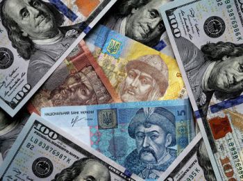 Всего в данном списке на приостановку платежей семь выпусков государственных облигаций Украины.