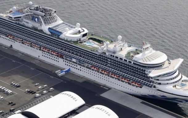 Названа дата окончания карантина на лайнере Diamond Princess.