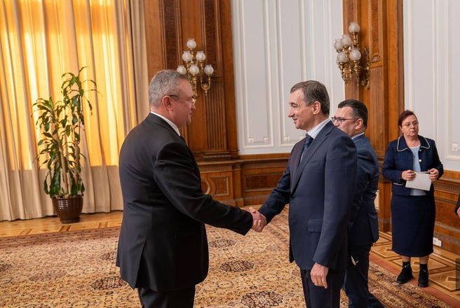 Председатель Сената Румынии принял посла Азербайджана.