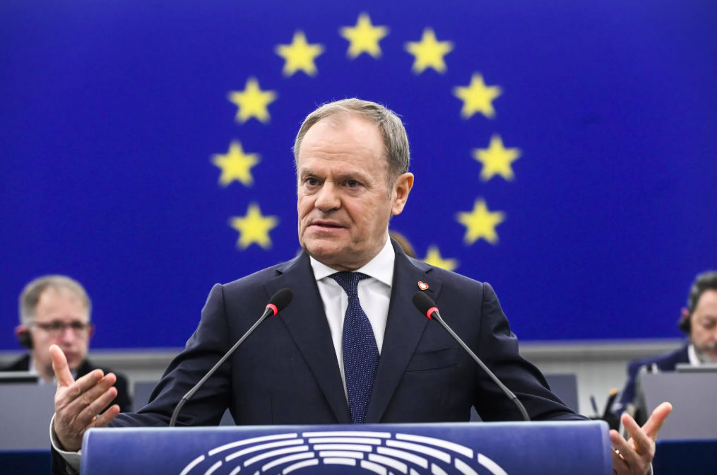 Tusk a făcut apel la UE să se înarmeze pentru a „supraviețui” instabilității globale.