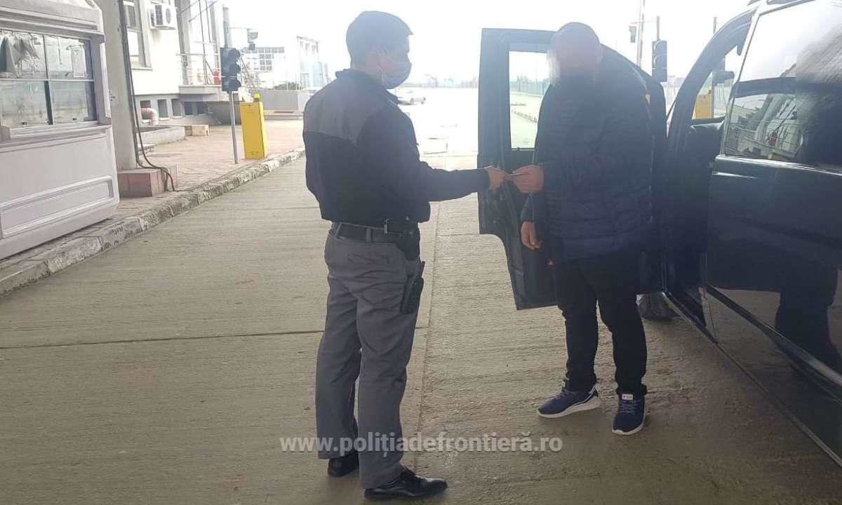 В Румынии молдаванин пытался пересечь границу с фальшивым документом.