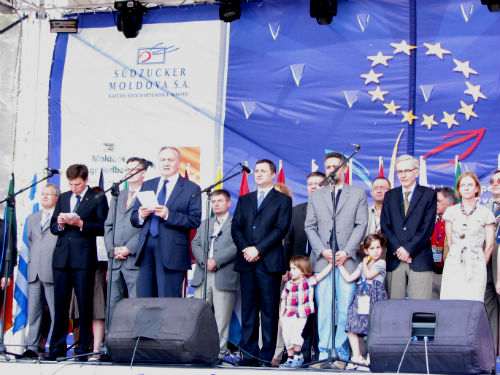 Timofti, a declarat că mobilizarea formidabilă a cetăţenilor şi a politicienilor europeni au făcut ca Uniunea Europeană să funcţioneze.