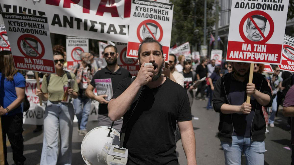 В Греции безработица усугубляется низкой зарплатой.