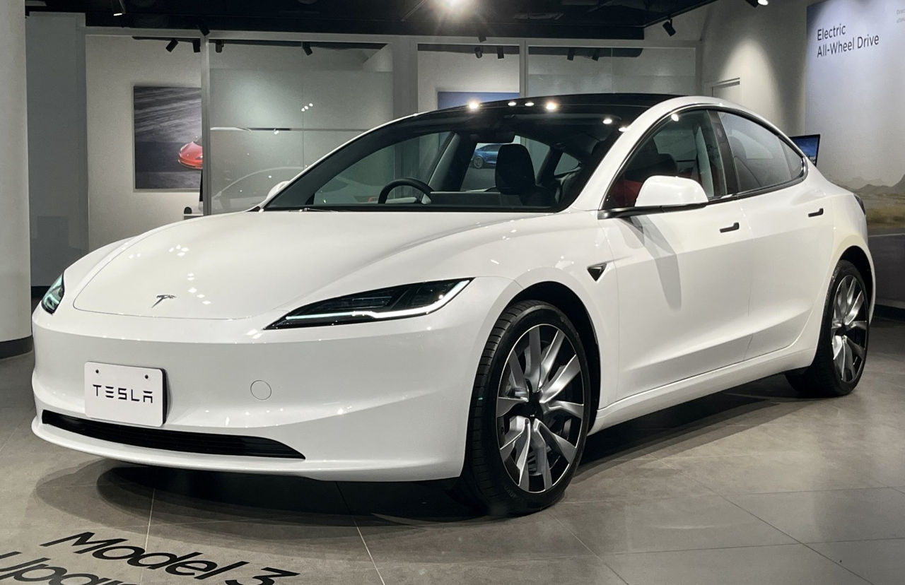 Tesla вернула первое место на рынке электромобилей, подвинув китайского гиганта BYD/