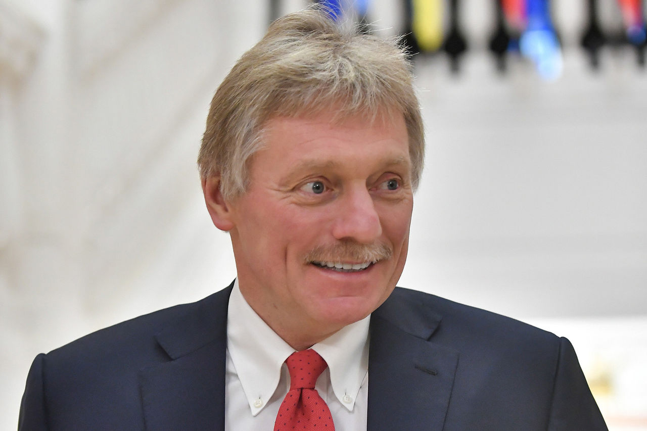 Песков рассказал, почему Байден не может отменить антироссийские санкции.