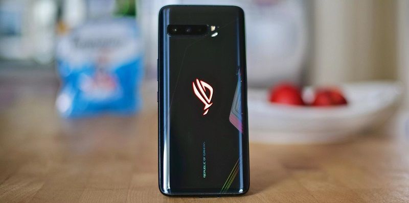 "Золото" рейтинга досталось смартфону Asus ROG Phone 3.