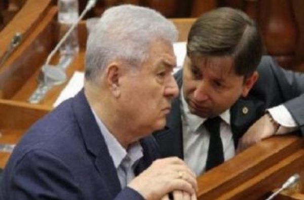 Artur Reşetnicov menţionează că de mai multe ori şi-a expus nemulţumirile faţă de comportamentul formaţiunii politice. Foto: noi.md