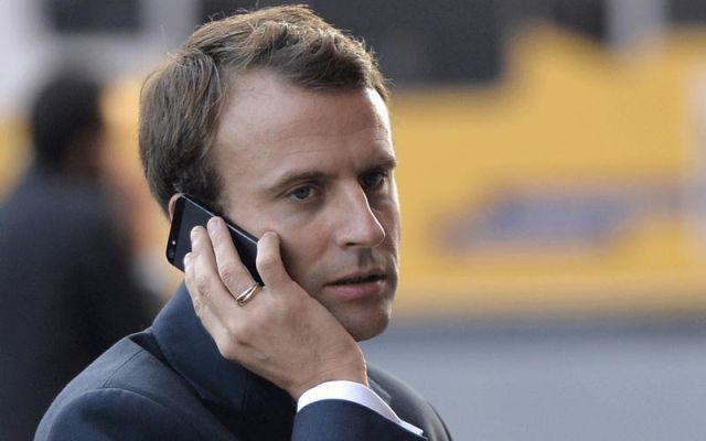 Franţa vrea să renunţe la cuvântul „smartphone”. Cu ce-l va înlocui