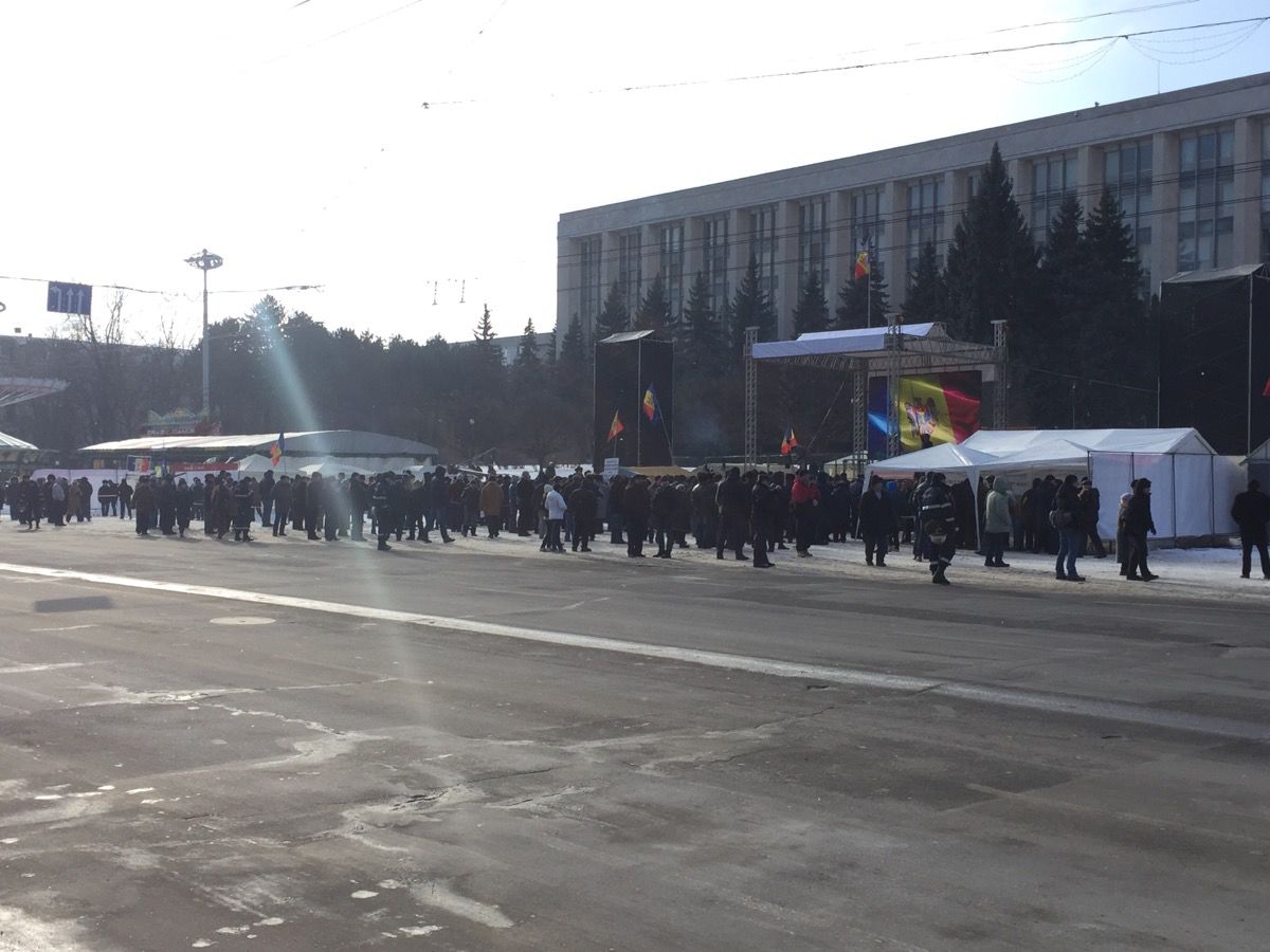 Protestatarii au perturbat traficul rutier și graficul transportului public.