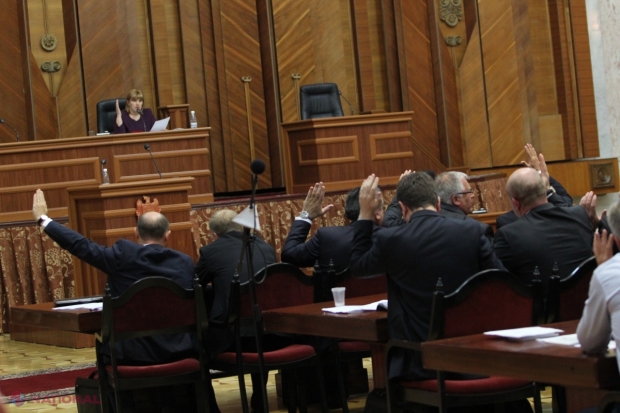 Dar asemenea situații sunt câteva pe parcursul unui an. Astfel, prevederile noii legi nu favorizează debitorii cu sume mici”, afirmă Talmaci.