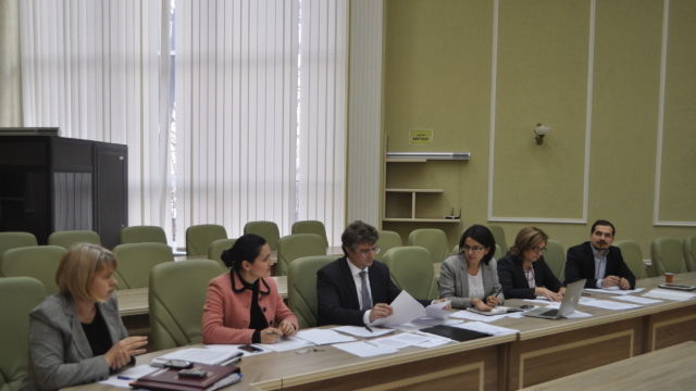 Все члены Совета по неподкупности назначаются на 5 лет.