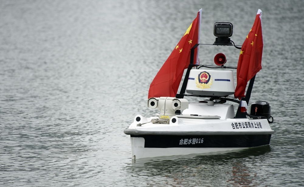 Bărcile robotice de mare viteză au început să fie din ce în ce mai prezente pe unul dintre cele mai mari lacuri din China.