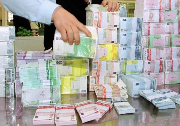 Jaf demn de film: 26 de milioane de euro, furați dintr-o mașină blindată
