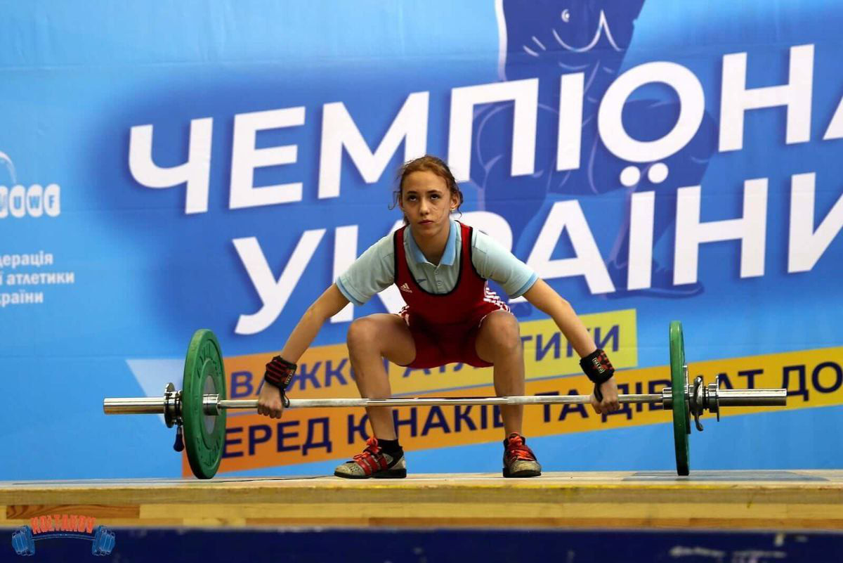 В Мариуполе погибла 14-летняя спортсменка Алина Перегудова.