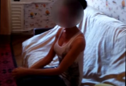 Девушек для участия в видео чатах подбирал сам лидер группировки.