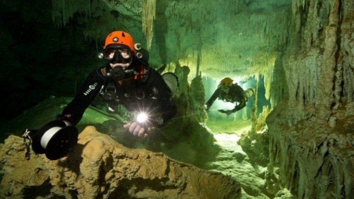 A fost descoperită cea mai mare peşteră subacvatică din lume