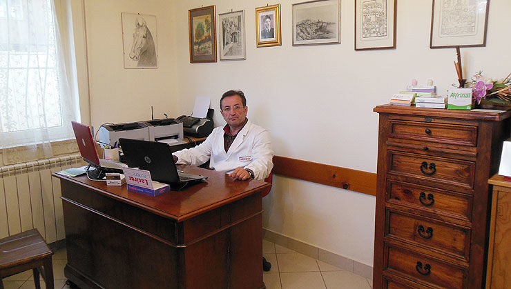 Salariul mediu al unui medic care activează în instituțiile medicale de stat din Italia este de 2 500 de euro pe lună. 