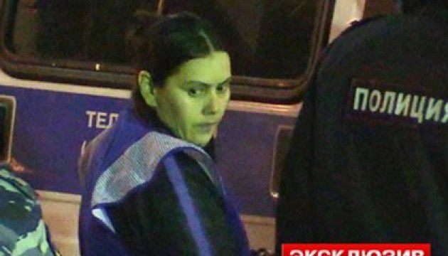 Женщина полностью признала свою вину и попыталась объяснить оперативникам причины своего поступка.