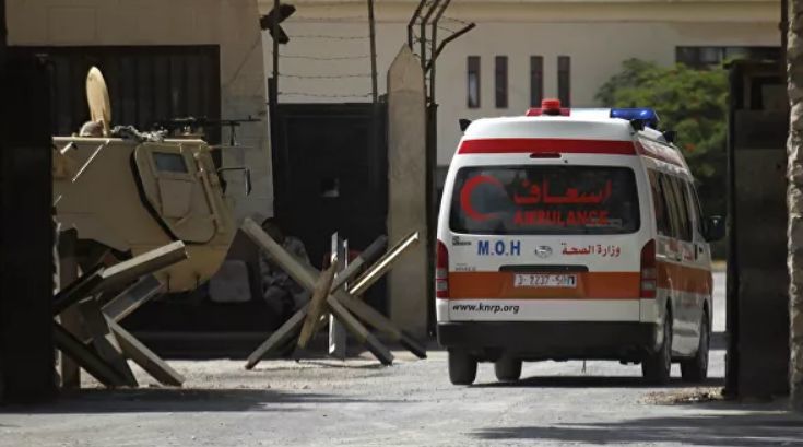 В Египте жители деревни пытались помешать похоронам врача.