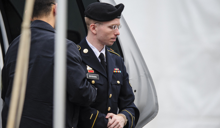 Soldatul american Bradley Manning a fost condamnat la 35 de ani de închisoare.