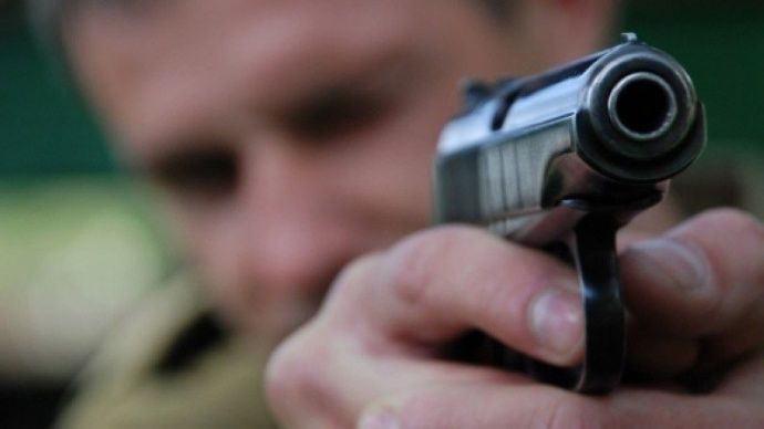 Condamnat la 19 ani pe faptul păstrării şi purtării ilegale a armei de foc şi a tentativei de omor intenţionat