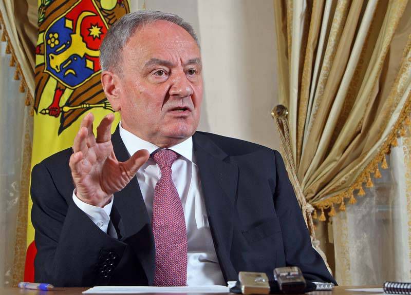 Nicolae Timofti, aplică standarde duble cînd vine vorba despre nominalizarea unui candidat la funcția de prim-ministru.