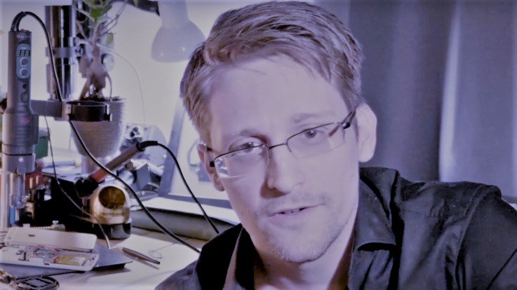 Edward Snowden atacă Facebook: e cea mai mare înșelătorie