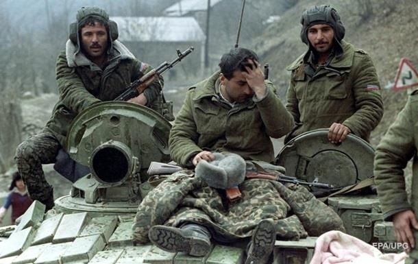 В Баку заявили о нарушении перемирия в Карабахе.