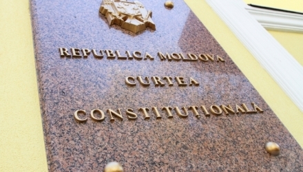 În nici o țară europeană nu s-a întâmplat ceea ce a avut loc la noi, și anume anunțarea incompatibilității în funcție a unui Prim-ministru din cauza suspiciunilor la adresa unor miniștri. 