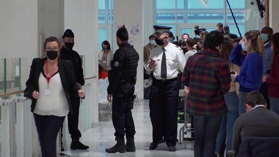 Двое обвиняемых по делу о нападении на Charlie Hebdo получили по 30 лет.