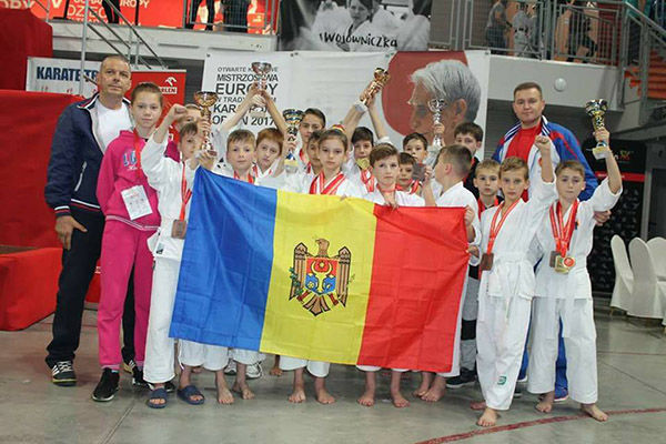 Luptătorii de karate-do au cucerit 10 medalii la Europenele de cadeți 
