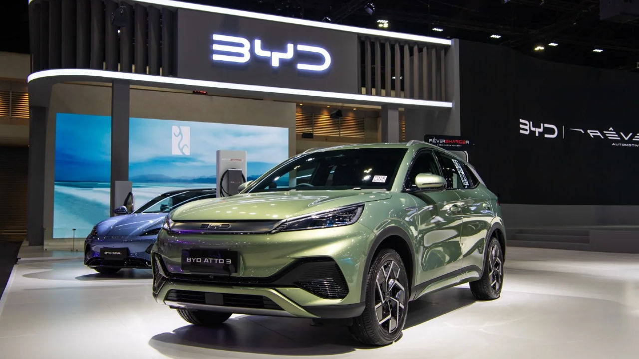 Китайский автопроизводитель BYD расширяется по всему миру.