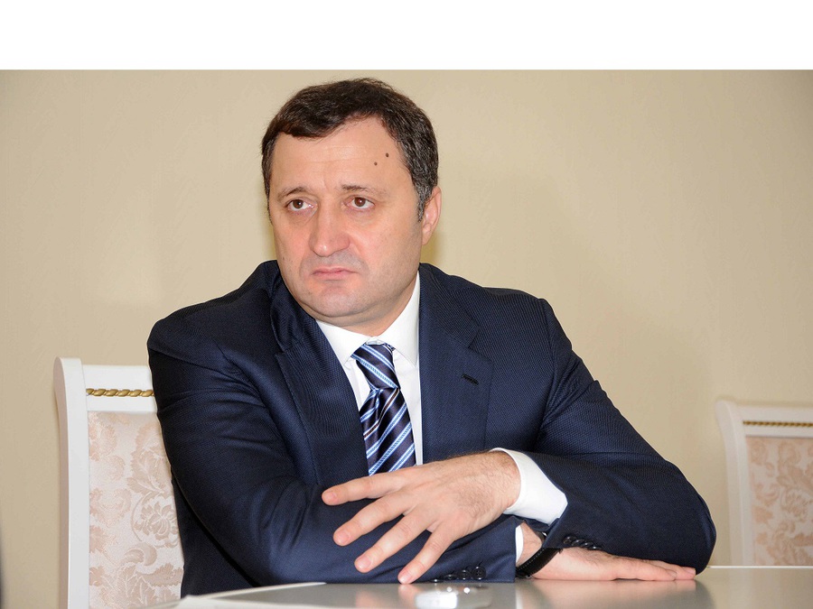 Филат отметил, что сегодняшнее голосование покажет, кто выступает единым фронтом с ПКРМ. Фото: tribuna.md 