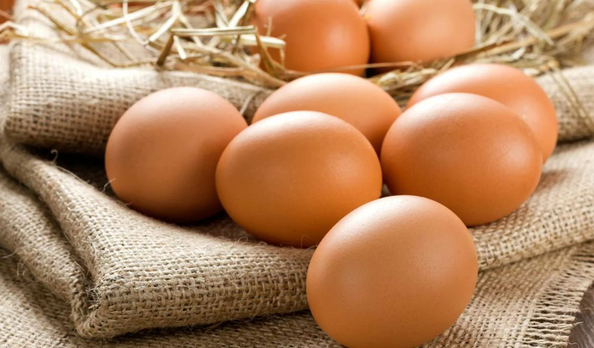 Стойкие органические загрязнители обнаружены в Молдове даже в куриных яйцах.