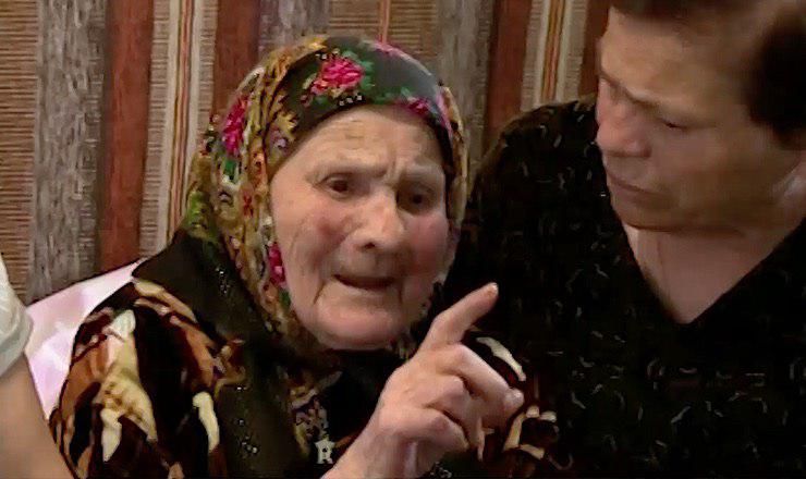 Анна Аджем живет в селе на юге республики. Родила 11 детей. 
