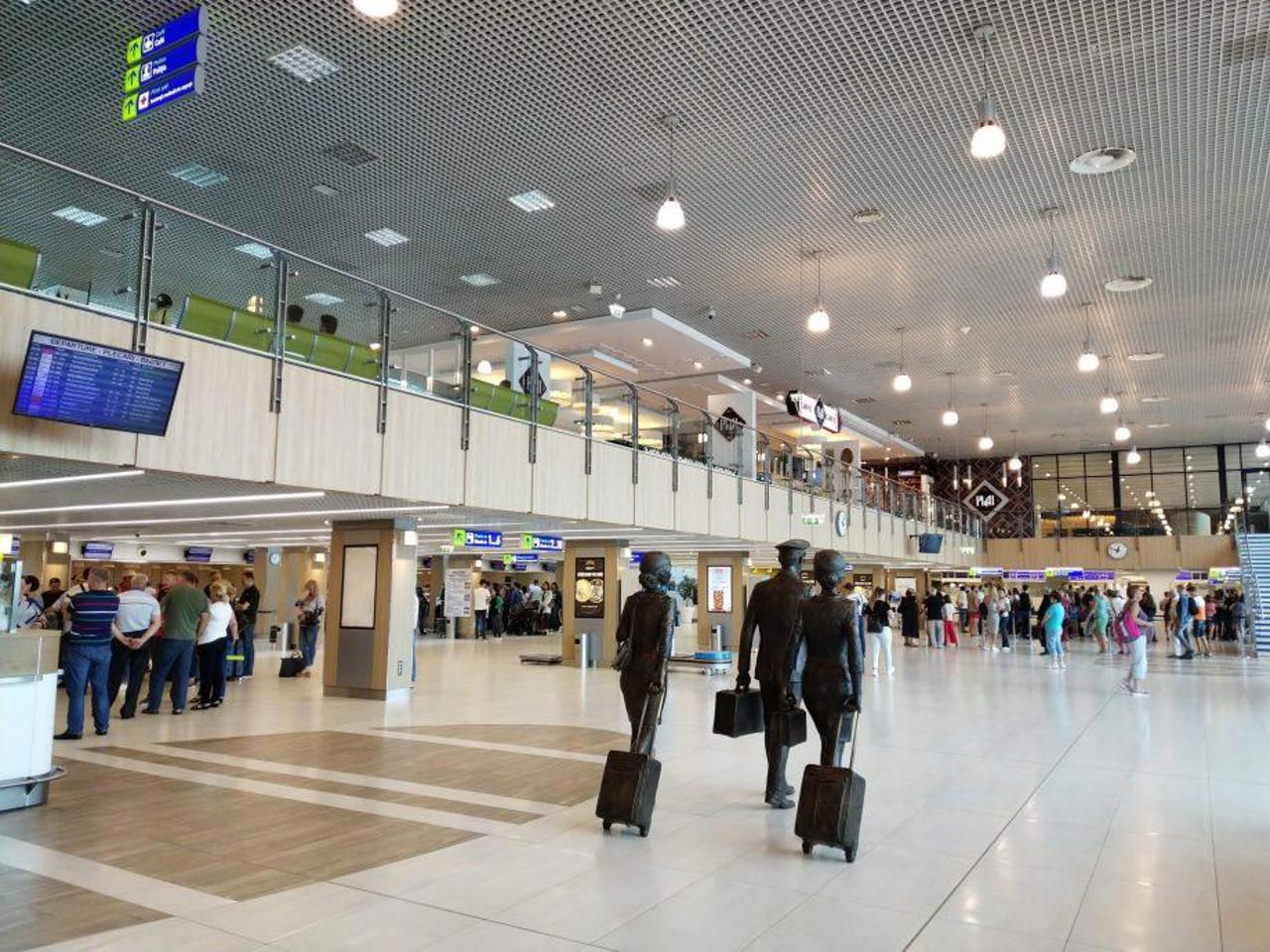 Licitația pentru închirierea spațiilor comerciale de la Aeroport va fi gestionată de Agenția de Investiții.