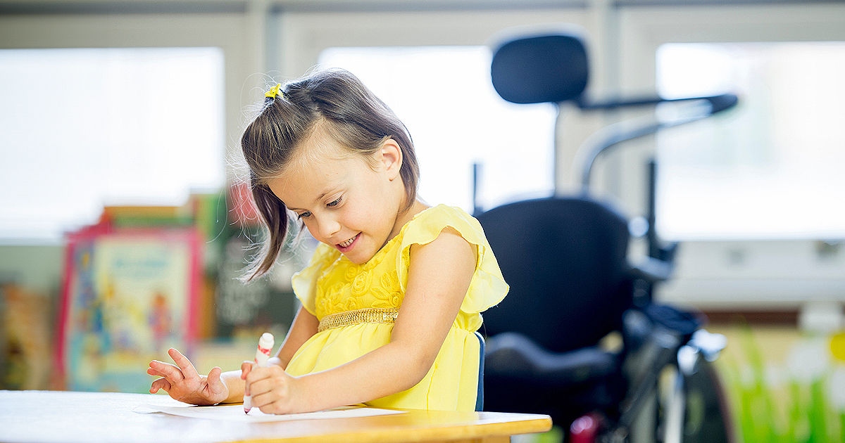 Școlile vor înființa unități speciale pentru educația copiilor cu dizabilități severe.