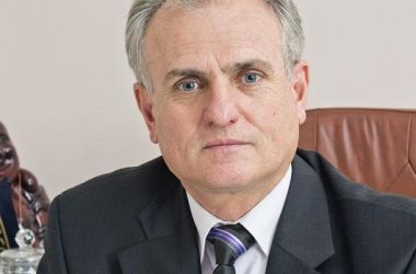 Налоговая служба должна быть наделена новыми рычагами воздействия и полномочиями, с тем, чтобы повысить эффективность ее деятельности.