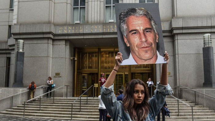 Bank of America a soluționat procesul civil intentat de victimele lui Jeffrey Epstein.