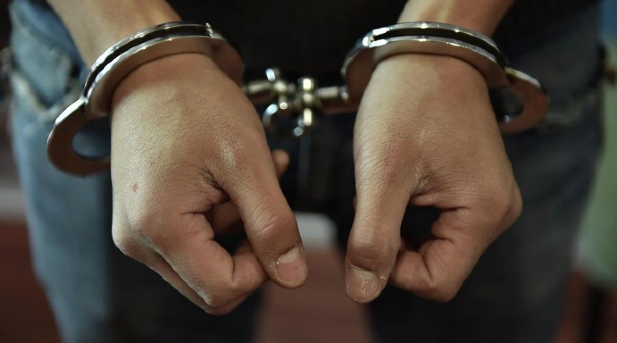 Пограничники передали преступника сотрудникам Нацполиции для дальнейшей экстрадиции.